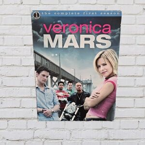 Veronica Mars Season 1 Poster